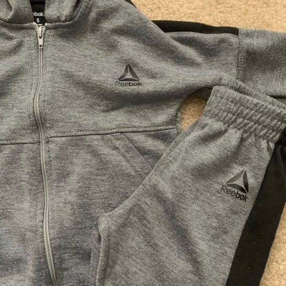 Boys Hooded Matching Outfits Size 5/6 - Picture 7 of 7